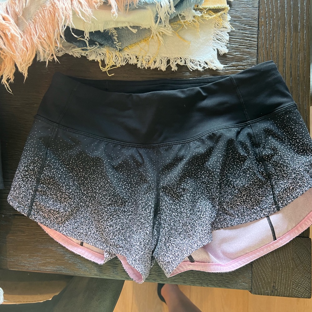 Lululemon speed up low rise lined short 2.5